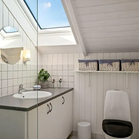 Mimi - 120m From The Sea By Interhome *