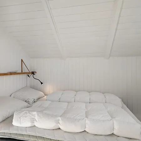 Mimi - 120m From The Sea By Interhome *